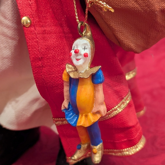 Festive Santa Claus Figurine with Red Outfit and White Accents - Picture 4 of 5